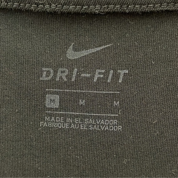 ❤️ NIKE Womens Dri Fit black top workout Shirt Size M - Picture 4 of 5